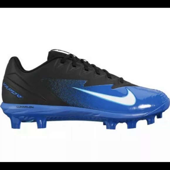 mens size 9 baseball cleats